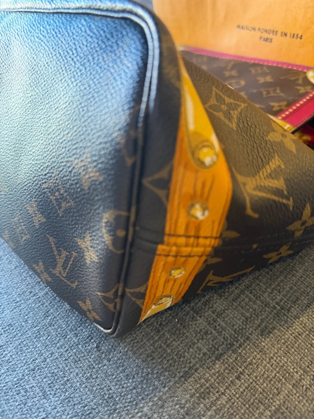 ✨ Authentic Louis Vuitton Neverfull MM – Limited “Summer Trunks” Edition ✨ - Picture 9 of 16